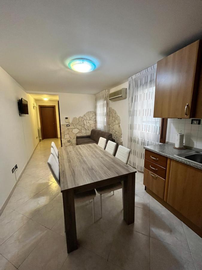 Venezia Star Apartment Chioggia Bagian luar foto